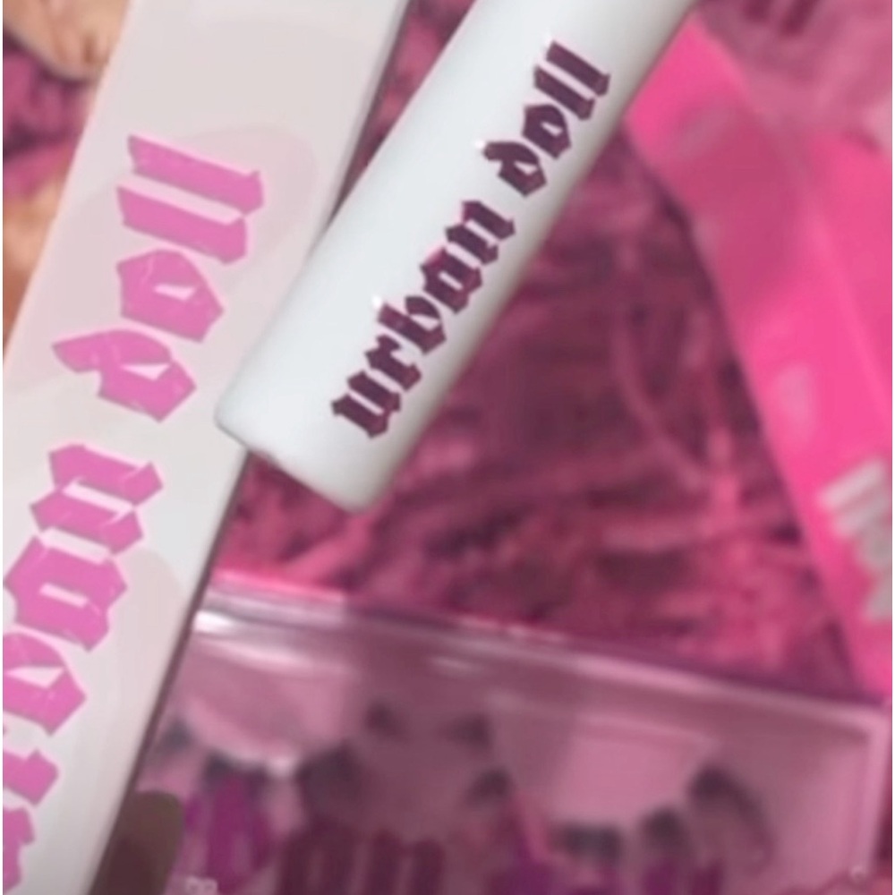 Urbandoll lash sealant New in box sealed.